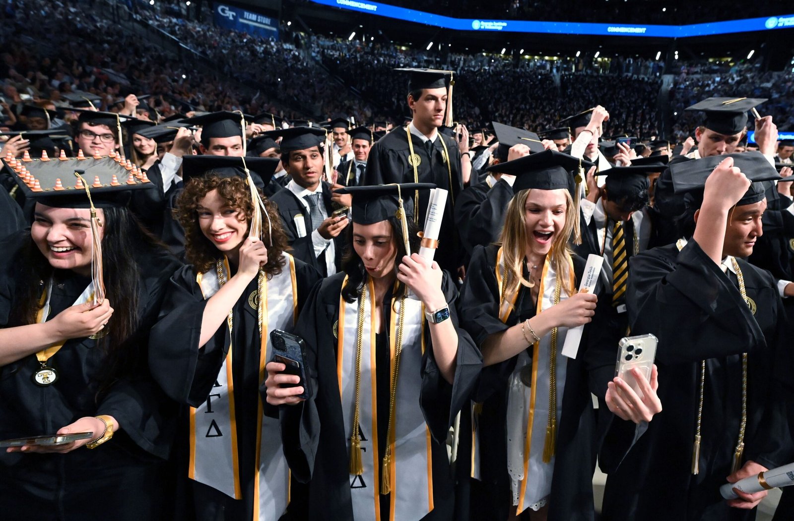 Georgia Tech commencement speaker promises to pay startup incorporation fees for graduating students